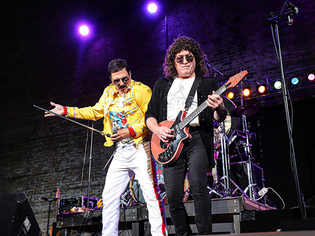 Simply queen a queen tribute band